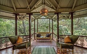 Saffronstays Parsi Manor - 4-Br Heritage Villa Near Charlotte Lake Serving Authentic Parsi Meals